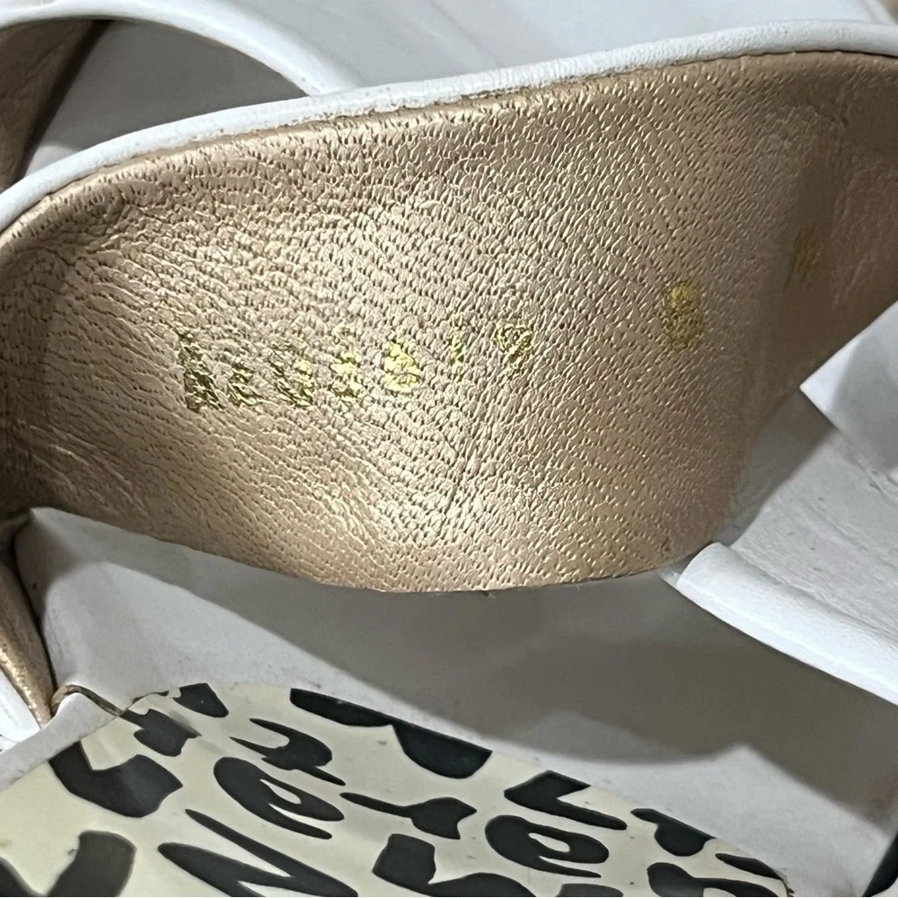 STUART WEITZMAN NEW BLACK & WHITE LEATHER‎ GRAFFITI PRINT LOGO SANDAL WEDGE 9.5